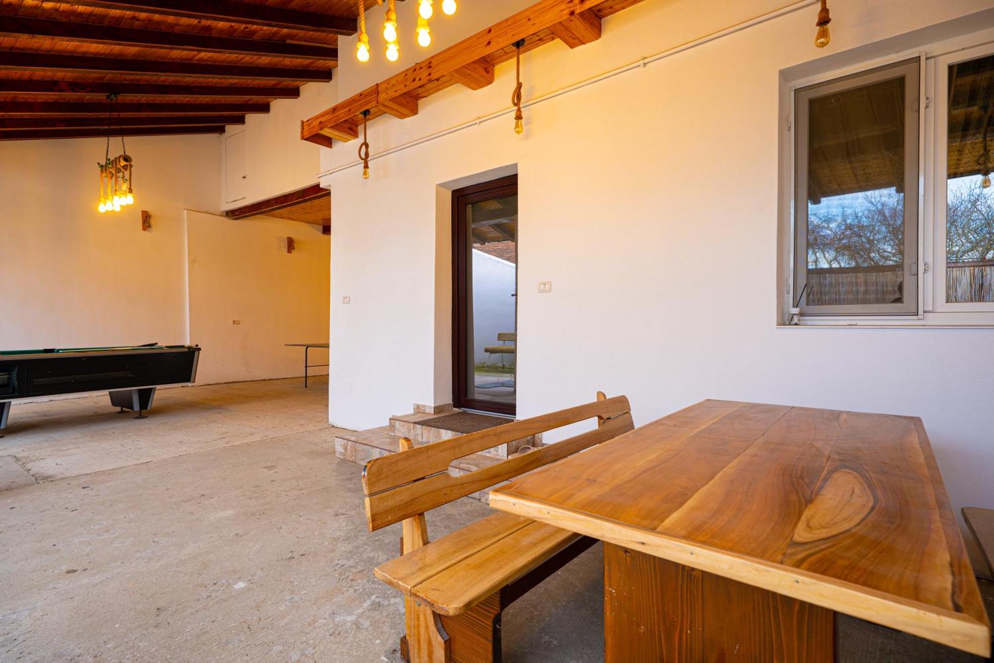 Villa Aly&Emy à Caransebeş Extérieur photo