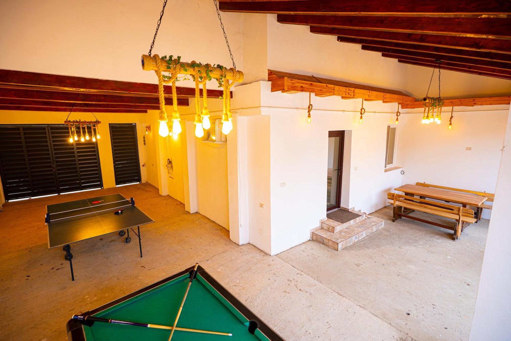 Villa Aly&Emy à Caransebeş Extérieur photo